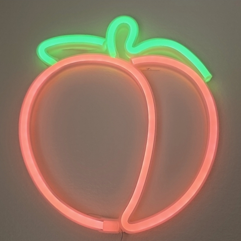 Peachygoodness Apparel